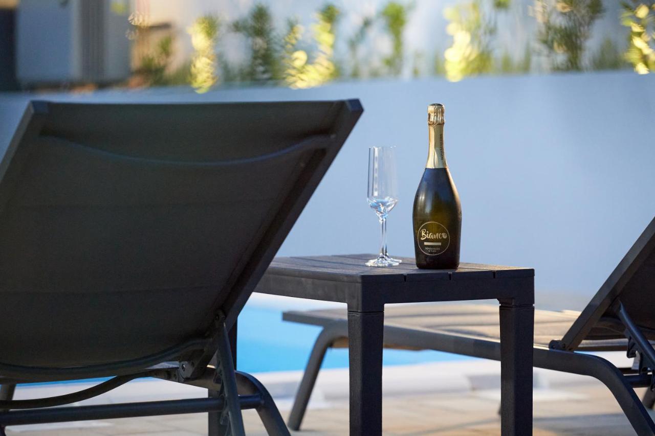 Nela & Sara - 2 Apartments With Heated Swimming Pool Сегет Враница Екстериор снимка
